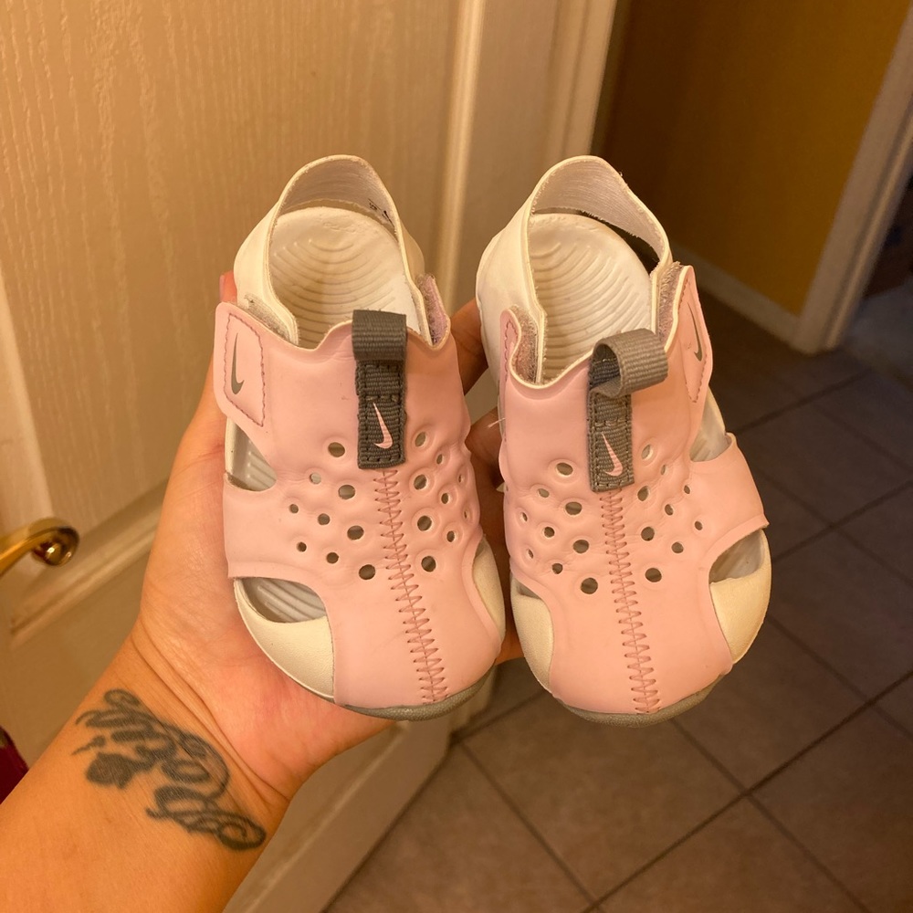 Nike toddler sandals